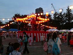 写真：和田の盆踊り2