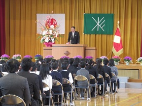 東田小学校卒業式の写真