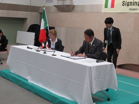 イタリアオリンピック委員会との協定締結式の写真1