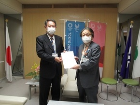東京都知事への緊急要望の写真1 