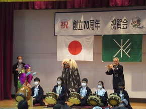井草囃子の演奏の写真