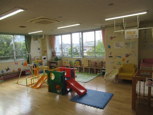 今川児童館乳幼児室