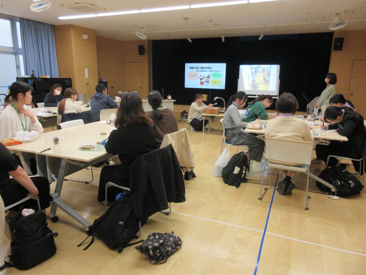 各園の遊びを紹介しているところ