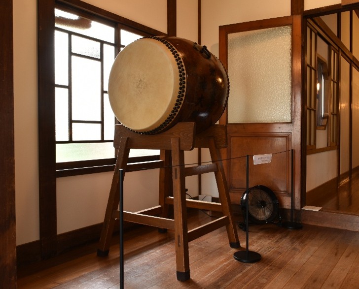 荻外荘旧蔵長胴太鼓