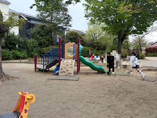 小さな遊具
