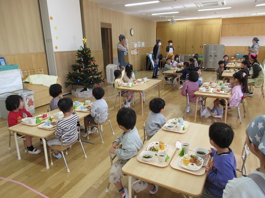 給食