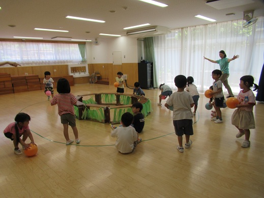 ホールでの学級活動