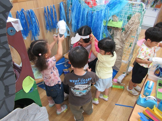 美容室ごっこ3歳