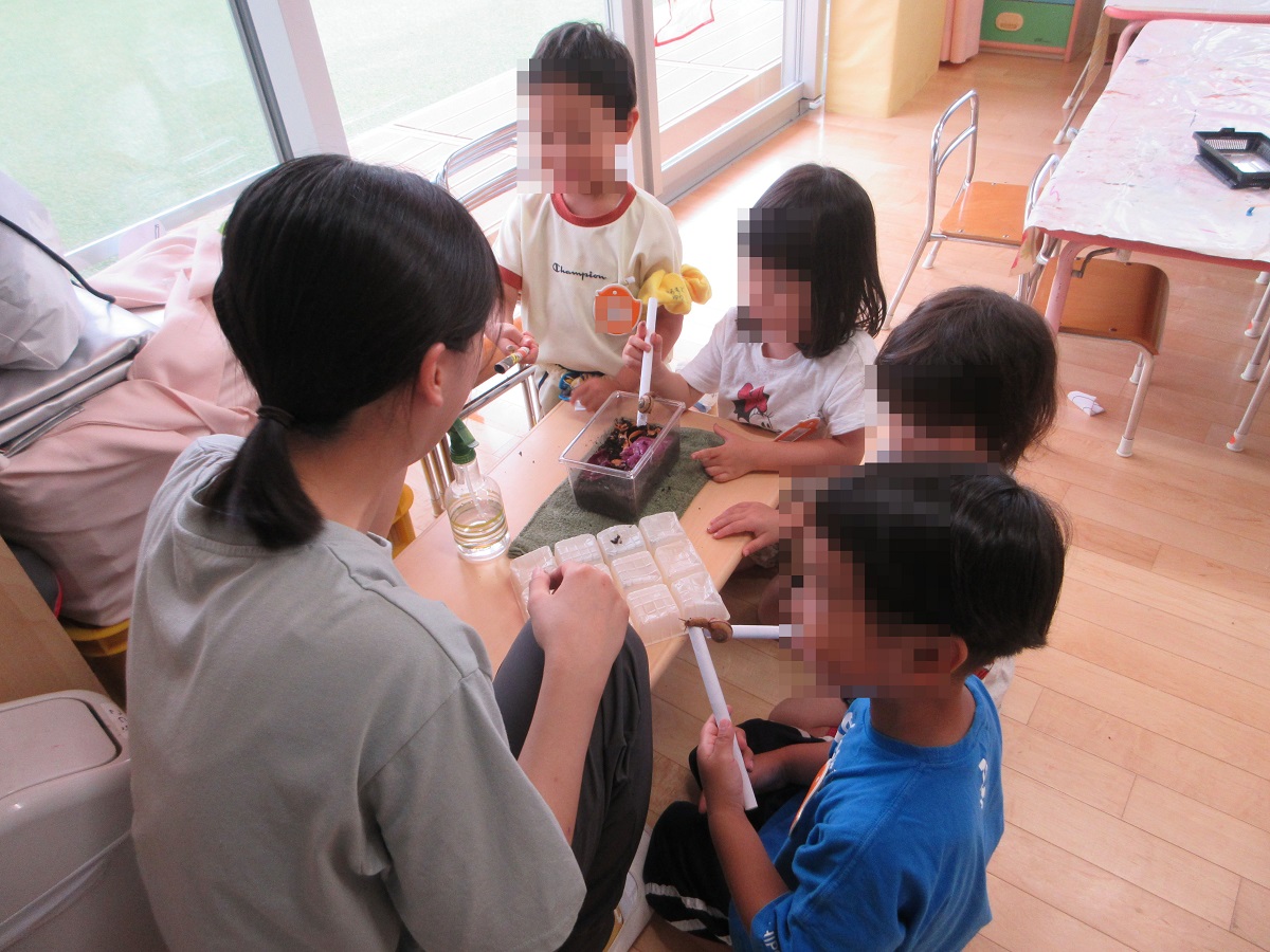 担任と園児
