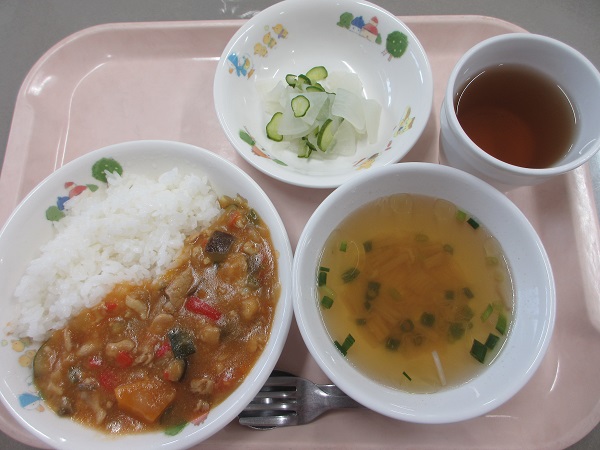 給食