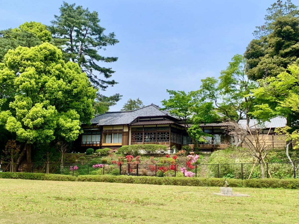 春の荻外荘